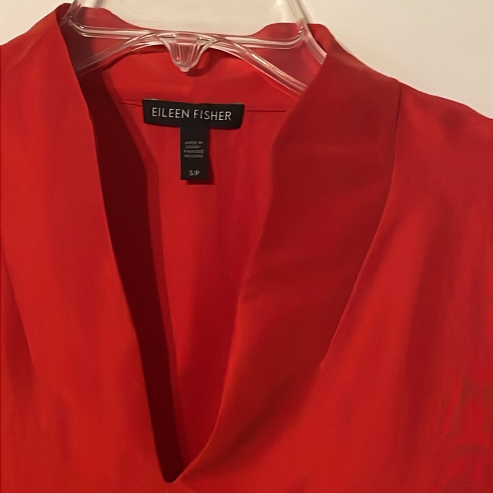 Eileen Fisher 100% silk Caftan Top. Lovely bright orange, red color. Size SP - Picture 2 of 16
